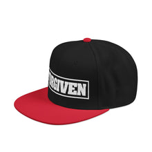 Load image into Gallery viewer, Embroidered Snapback Hat — Bold 'SEVEN' Patch Streetwear Cap